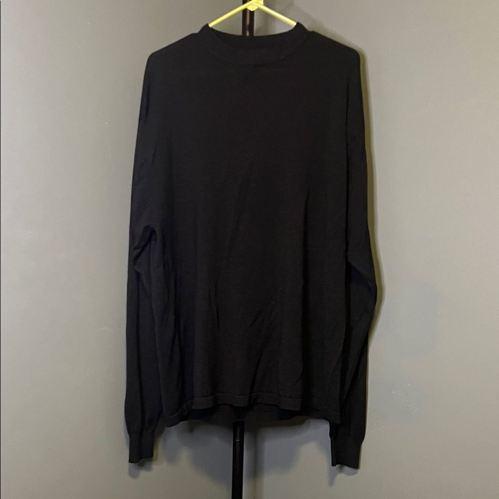 Kevo Classic Black Crewneck Sweater for Men
